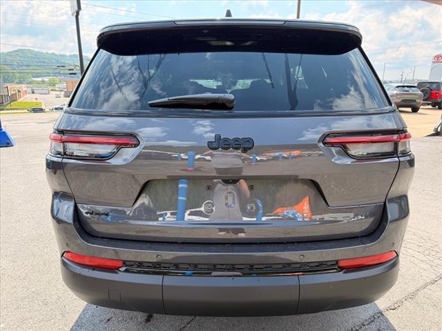 2025 Jeep Grand Cherokee L LAREDO X 4X4