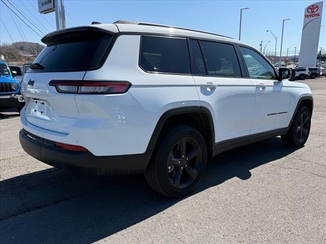 2025 Jeep Grand Cherokee L LAREDO X 4X4