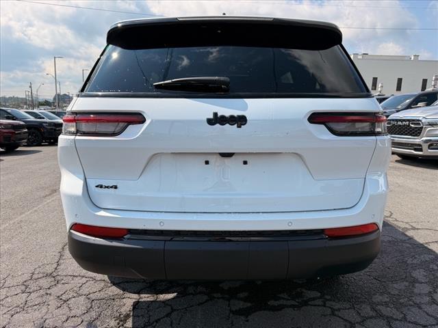 2025 Jeep Grand Cherokee L LAREDO X 4X4