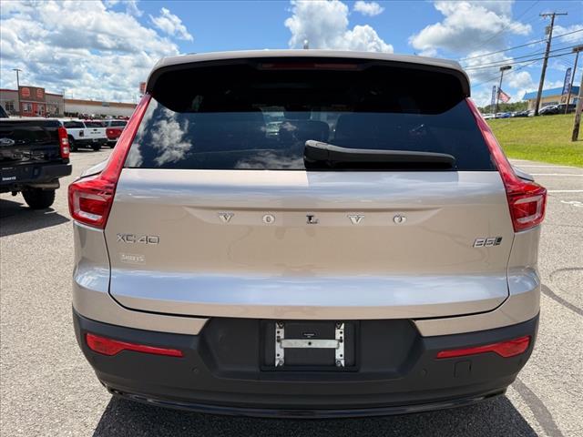 2023 Volvo XC40 B5 AWD PLUS DARK THEME