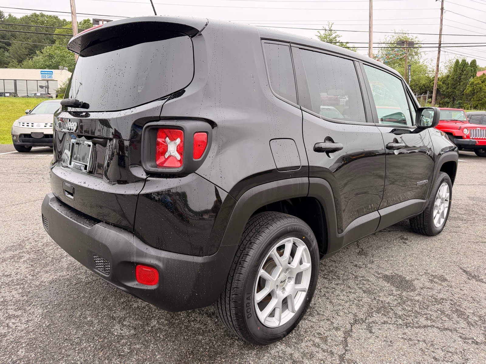 View vehicle photo 5