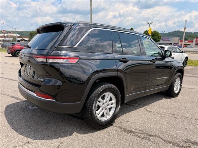 2023 Jeep Grand Cherokee LAREDO 4X4
