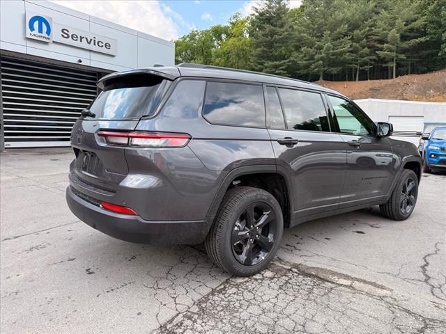 2025 Jeep Grand Cherokee L LAREDO X 4X4