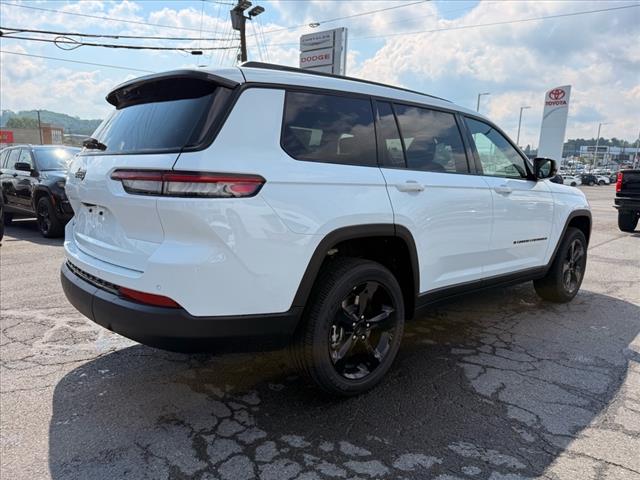 2025 Jeep Grand Cherokee L LAREDO X 4X4