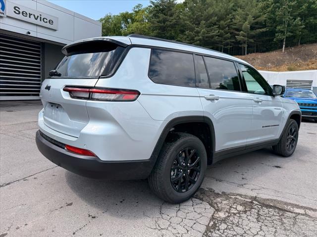 2025 Jeep Grand Cherokee L LAREDO X 4X4