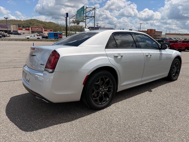 2023 Chrysler 300 Touring L