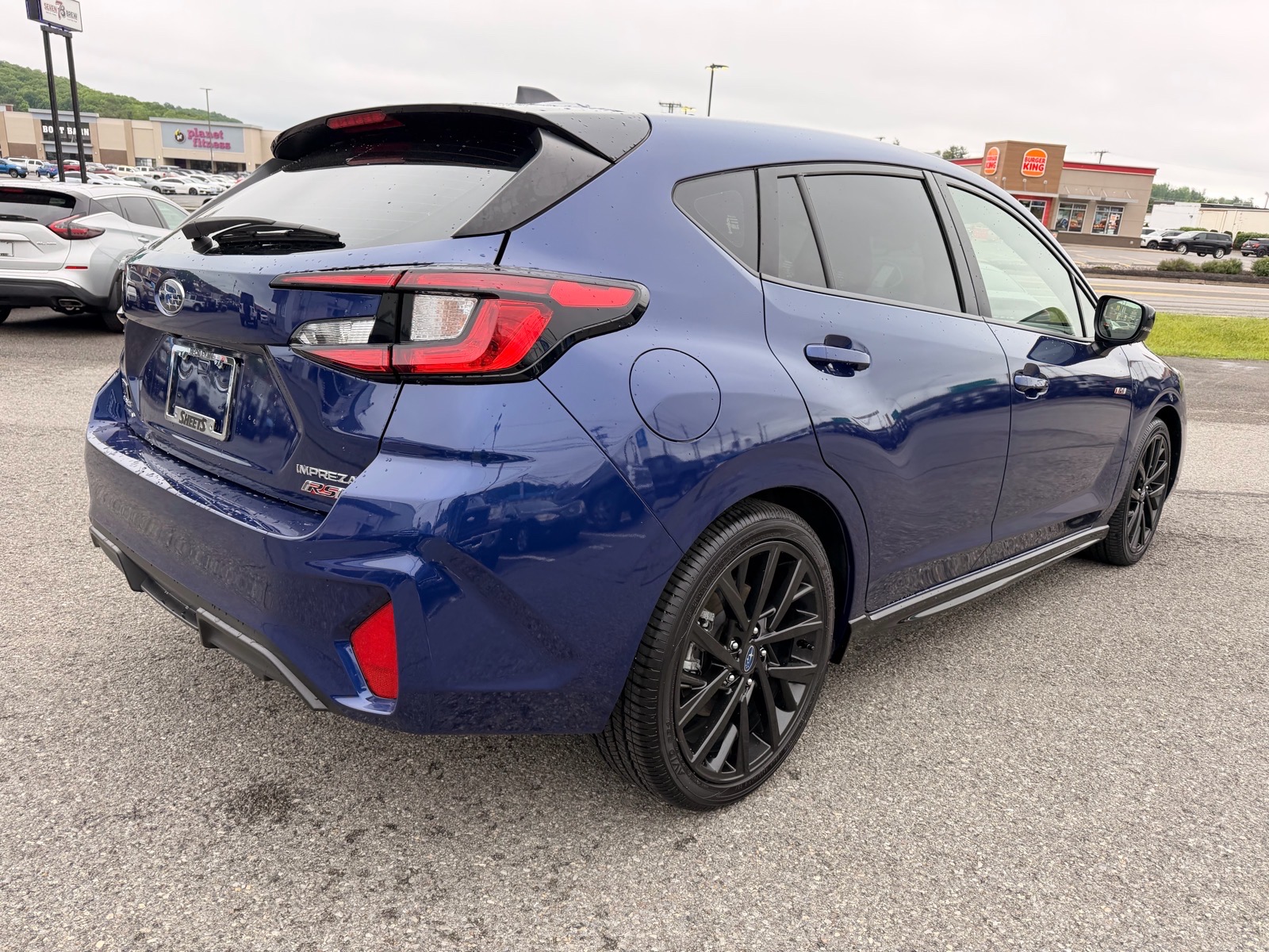 View vehicle photo 6
