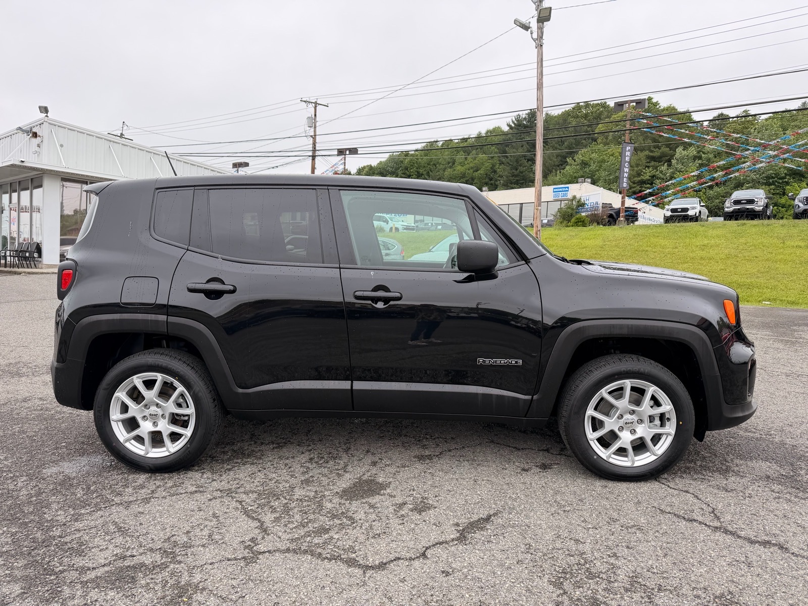 View vehicle photo 6