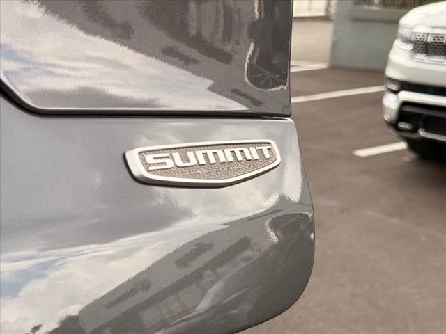 2025 Jeep Grand Cherokee SUMMIT 4X4