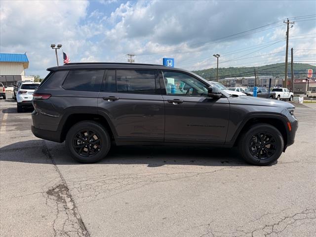 2025 Jeep Grand Cherokee L LAREDO X 4X4