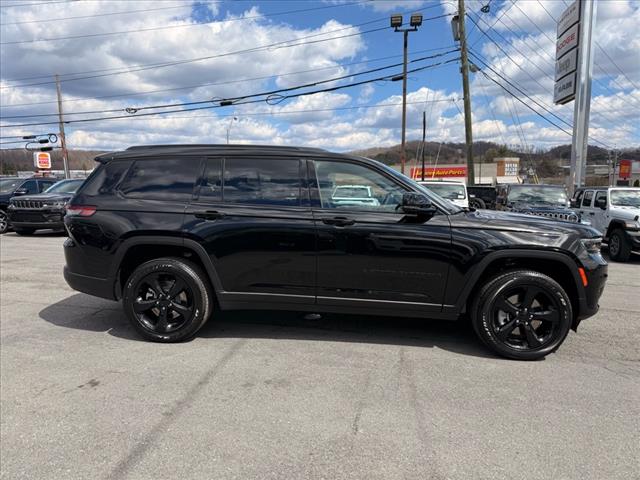 2025 Jeep Grand Cherokee L LAREDO X 4X4