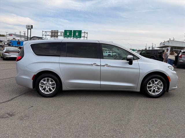 2023 Chrysler Pacifica TOURING L FWD