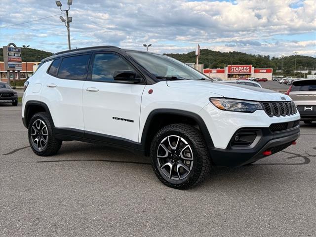 2025 Jeep Compass TRAILHAWK 4X4