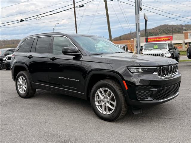 2025 Jeep Grand Cherokee LAREDO X 4X4