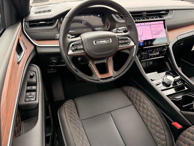 2025 Jeep Grand Cherokee SUMMIT 4X4