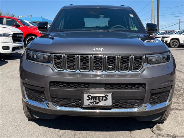 2025 Jeep Grand Cherokee L LAREDO X 4X4