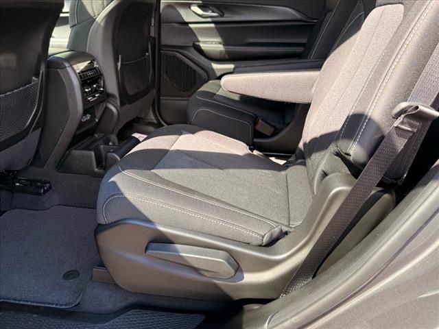 2025 Jeep Grand Cherokee L LAREDO X 4X4