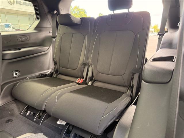 2025 Jeep Grand Cherokee L LAREDO X 4X4