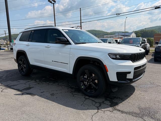 2025 Jeep Grand Cherokee L LAREDO X 4X4