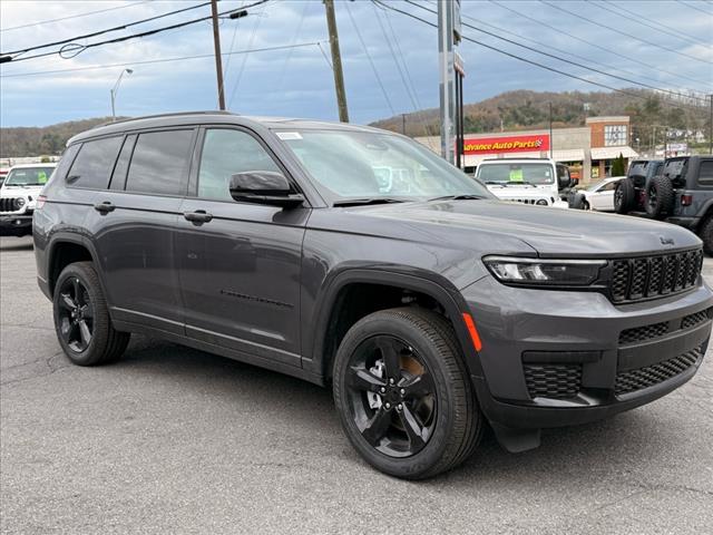 2025 Jeep Grand Cherokee L LAREDO X 4X4