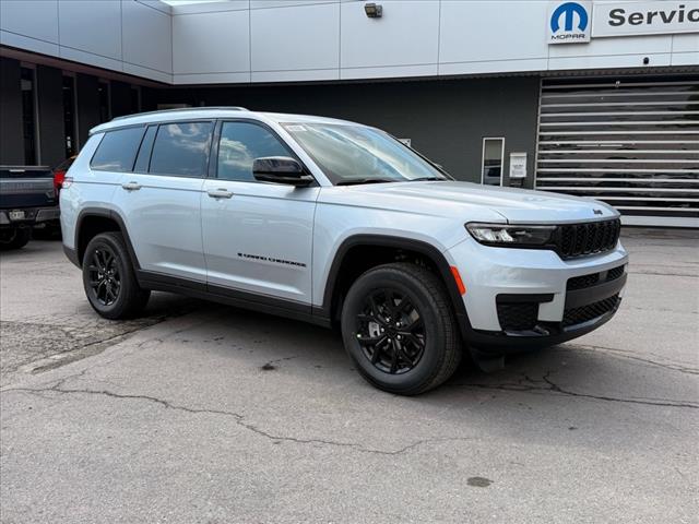 2025 Jeep Grand Cherokee L LAREDO X 4X4
