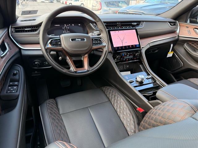 2025 Jeep Grand Cherokee L SUMMIT 4X4
