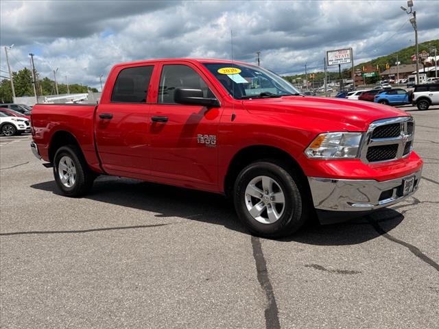 2022 RAM 1500 Classic SLT 4X4 CREW CAB 57  BOX