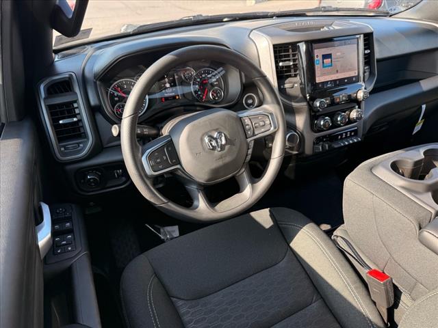 2025 RAM 1500 TRADESMAN 4X4 CREW CAB 5