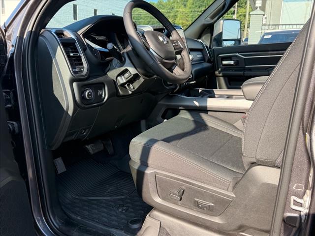 2025 RAM 2500 BIG HORN 4X4 CREW CAB 64