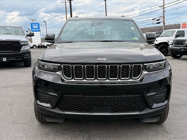 2025 Jeep Grand Cherokee LAREDO X 4X4