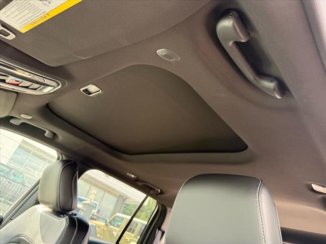 2025 Jeep Grand Cherokee LAREDO X 4X4