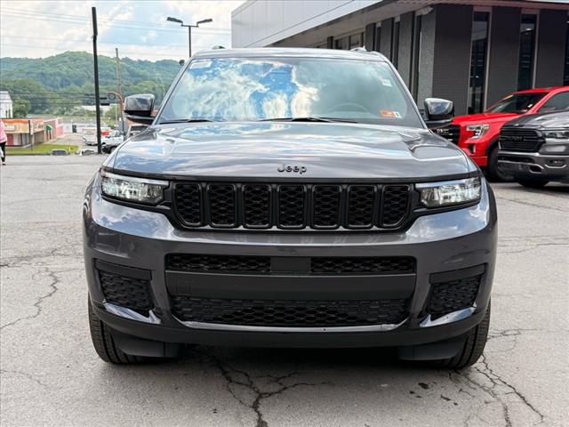 2025 Jeep Grand Cherokee L LAREDO X 4X4