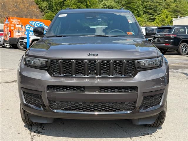 2025 Jeep Grand Cherokee L LAREDO X 4X4