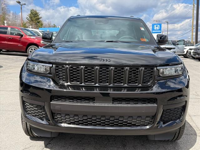 2025 Jeep Grand Cherokee L LAREDO X 4X4