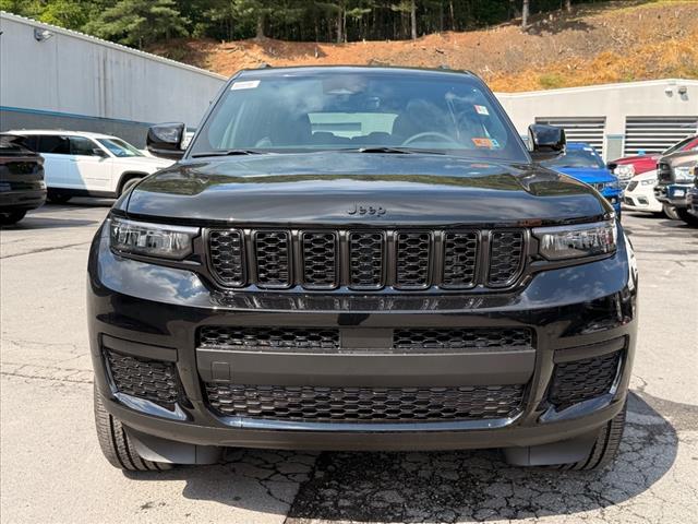 2025 Jeep Grand Cherokee L LAREDO X 4X4