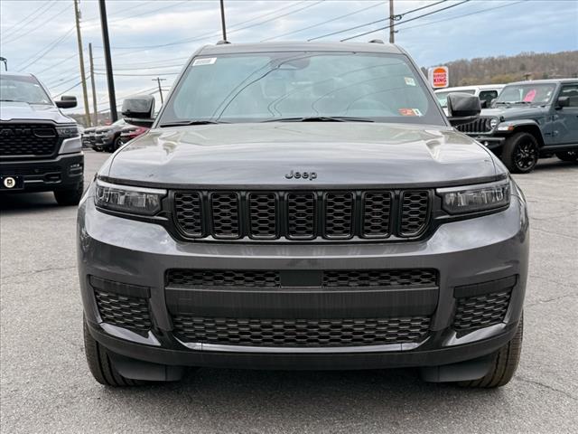 2025 Jeep Grand Cherokee L LAREDO X 4X4