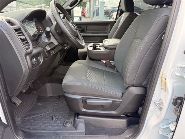 2025 RAM 2500 TRADESMAN 4X4 CREW CAB 6