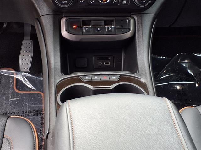 2022 GMC Acadia AT4