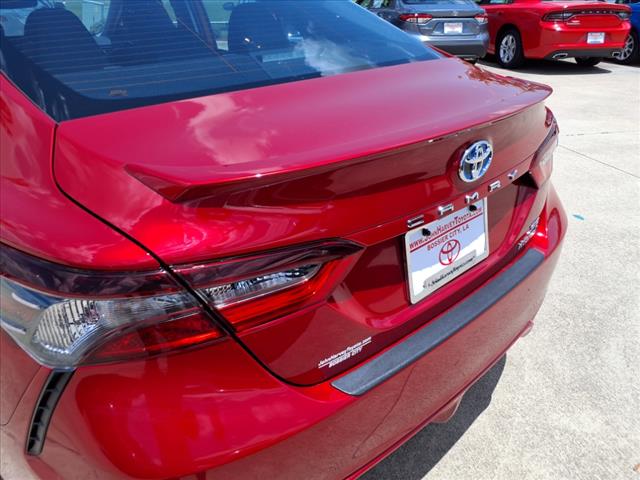 2024 Toyota Camry Hybrid SE