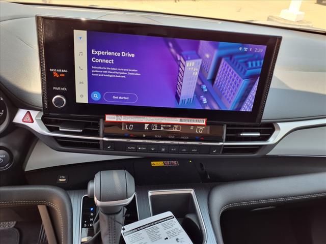 2025 Toyota Sienna XLE 8-Passenger
