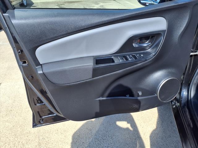 2017 Toyota Yaris 5-Door SE