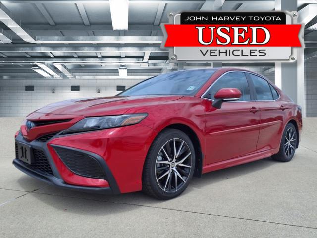 2022 Toyota Camry Hybrid SE