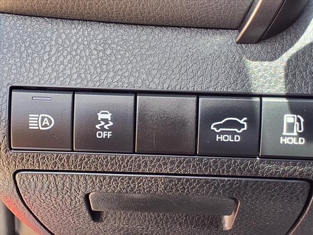 2024 Toyota Camry Hybrid SE