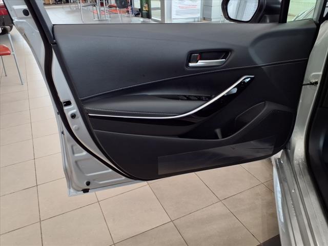2025 Toyota Corolla Hatchback XSE