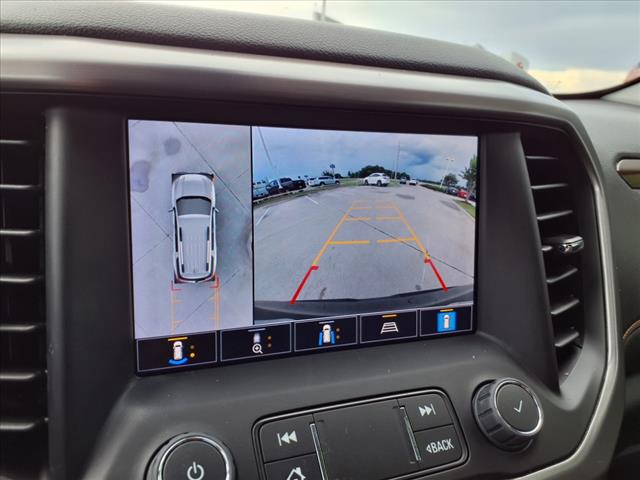 2022 GMC Acadia AT4