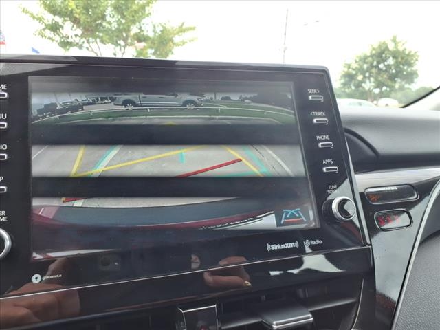 2022 Toyota Camry Hybrid SE