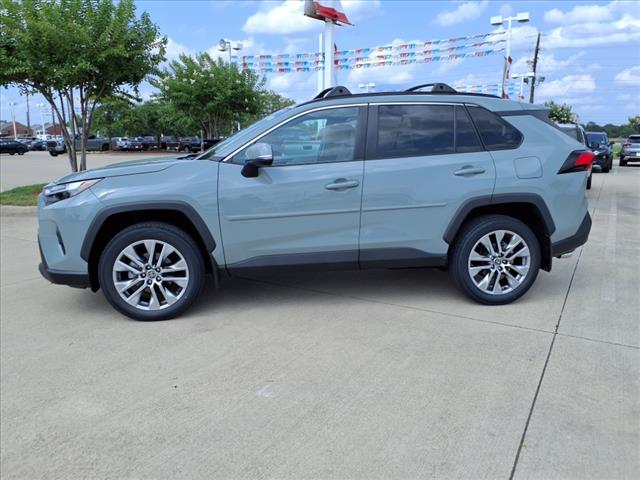 2022 Toyota RAV4 XLE Premium