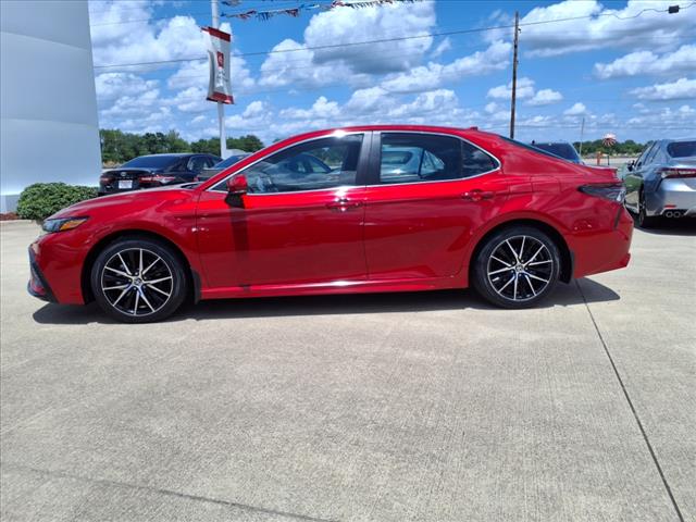 2024 Toyota Camry Hybrid SE