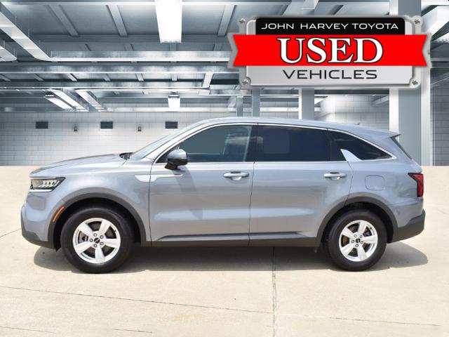 2022 Kia Sorento LX