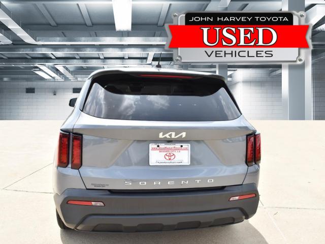 2022 Kia Sorento LX